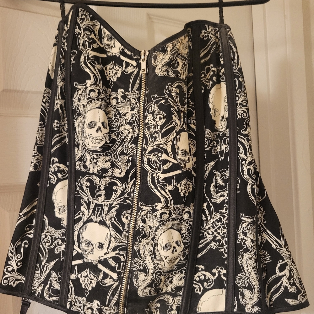 Skull corset